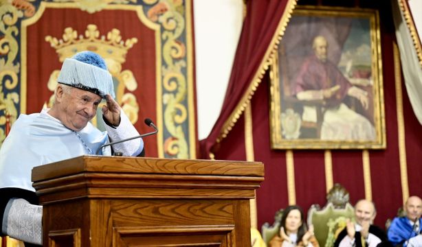 Víctor Manuel, doctor 'Honoris Causa' de la Universidad de Oviedo