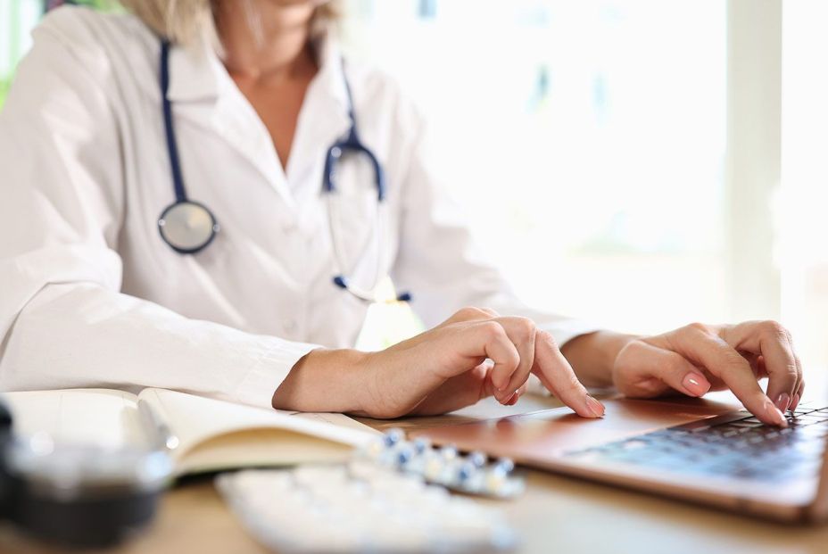 Prevención y diagnóstico precoz: las claves del seguro de salud de MAPFRE para mayores de 55 años. Foto: bigstock Prevención y diagnóstico precoz: las claves del seguro de salud de MAPFRE para mayores de 55 años. Foto: bigstock