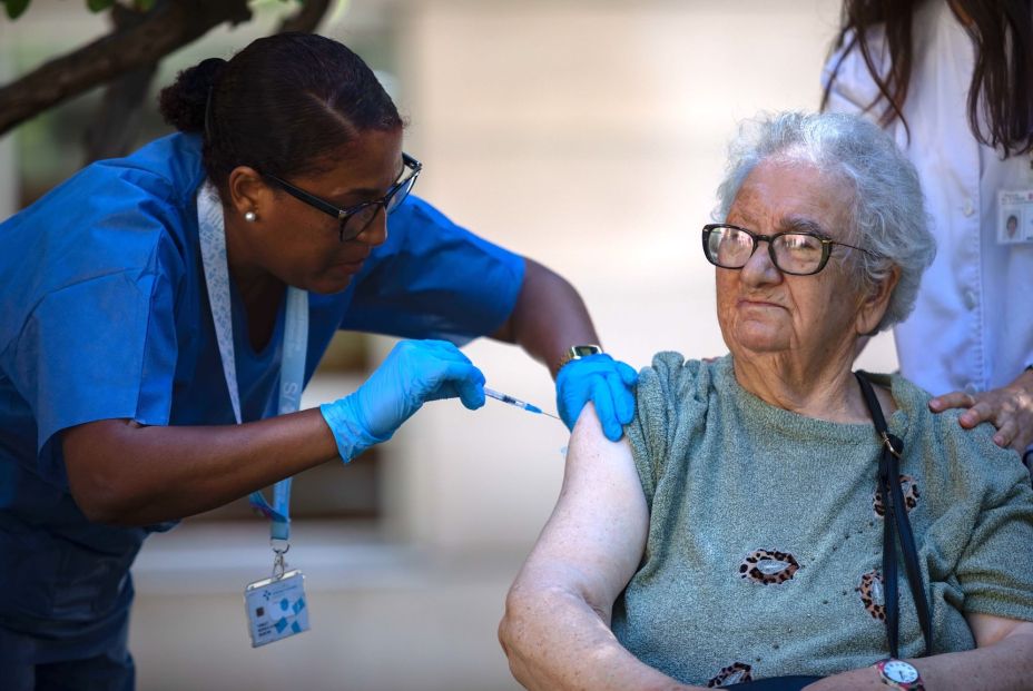Estados Unidos aprueba la primera vacuna contra la gripe basada en ARNm Estados Unidos aprueba la primera vacuna contra la gripe basada en ARNm