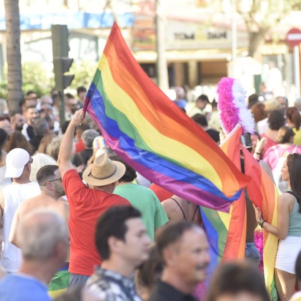 Mayores LGTBIQ+ reivindican sus derechos en el Día del Orgullo: "La dignidad no caduca con la edad"