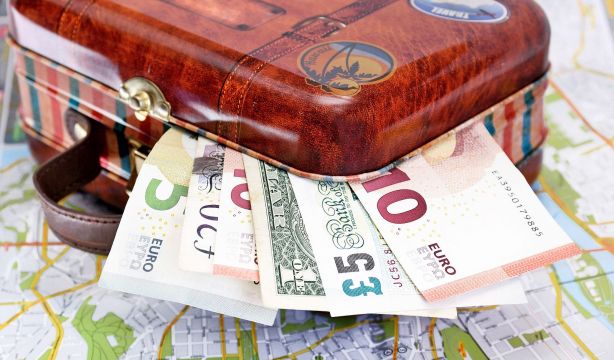 El peligro de financiar las vacaciones: hasta 200 euros más para pagar un viaje de 2.000 euros / Fuente: BigStock