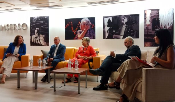 Ana Bedia: "La mayoría de medios de comunicación son edadistas"