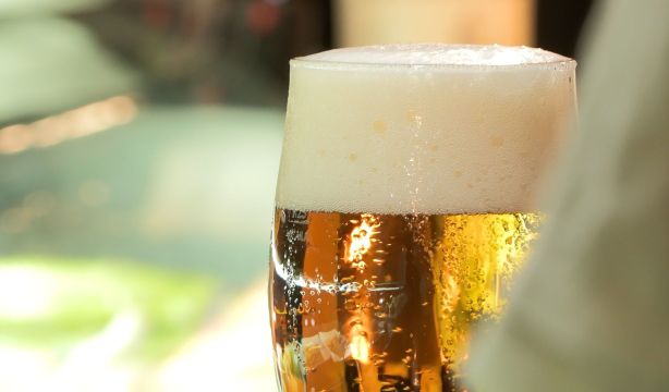 Cervezas con limón: mucho azúcar y calorías y muy poco limón