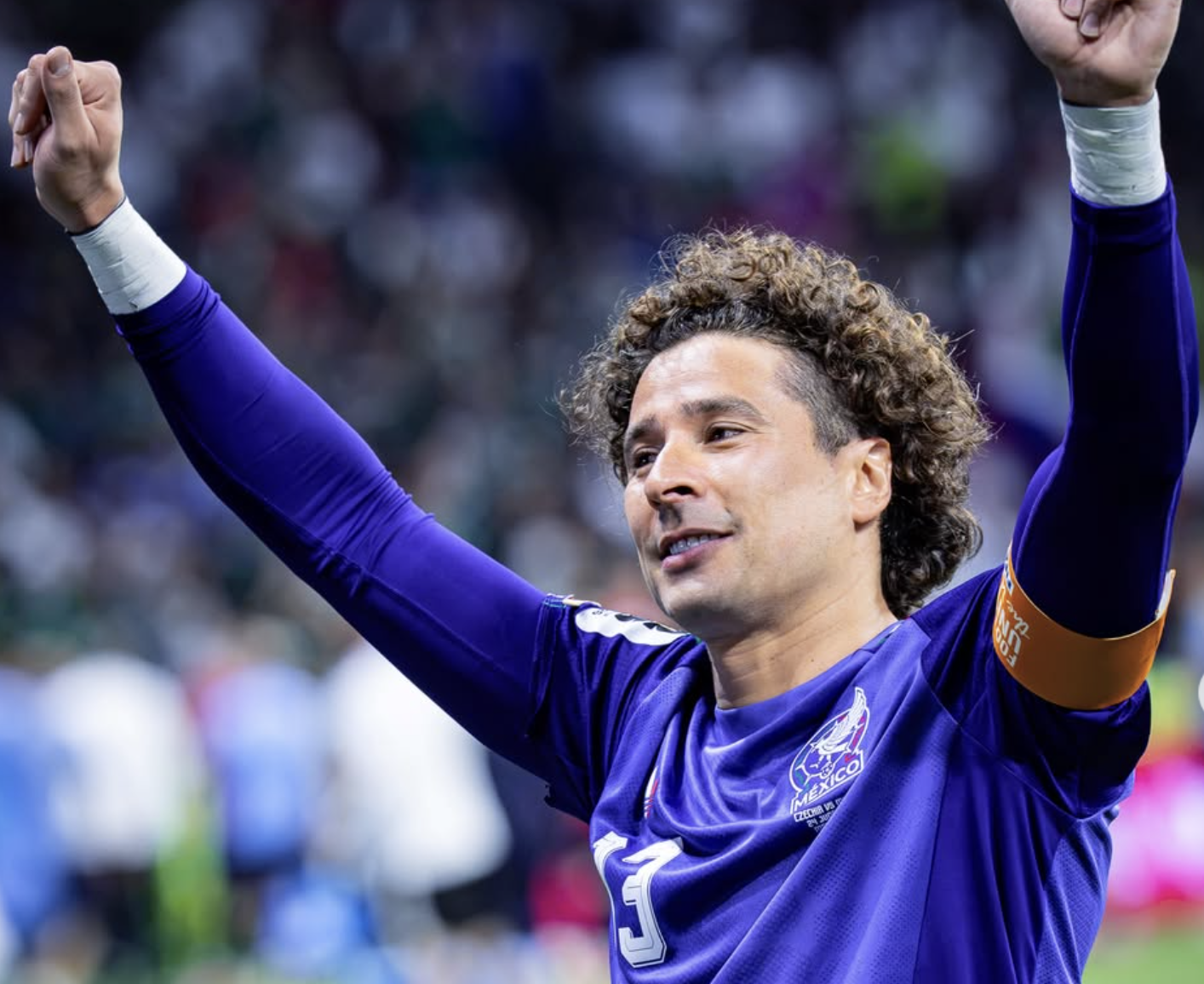 A sus 40 años, 'Memo' Ochoa entra en la historia y suma seis Mundiales con México