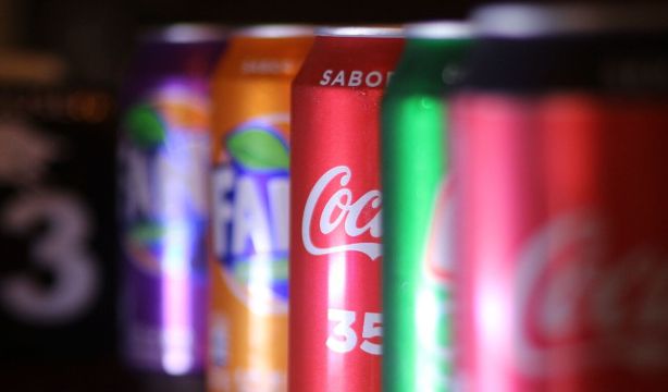 Coca-Cola y la industria de refrescos reconocen que "el exceso de azúcar no es bueno para nadie" Coca-Cola y la industria de refrescos reconocen que "el exceso de azúcar no es bueno para nadie"