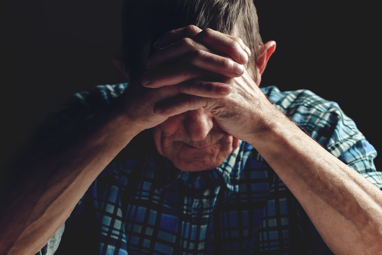 Un drama silenciado: los mayores de 80 años tienen la tasa de suicidio más alta de España
