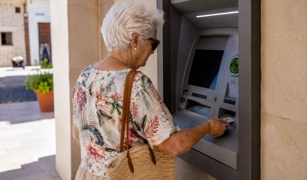 Pago de las pensiones en julio de 2026: ¿cuál es la fecha de cobro en cada banco? Cajero