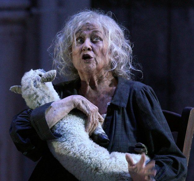 JULIETA SERRANO EN LA CASA DE BERNARDA ALBA 