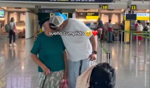 VÍDEO: Cumple el sueño de su abuela de volver a Alemania por su 90 cumpleaños (Instagram: @kike_rtz)