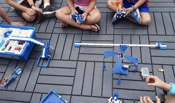 Los campamentos de verano tecnológicos impulsan una nueva manera de aprender creando tecnología