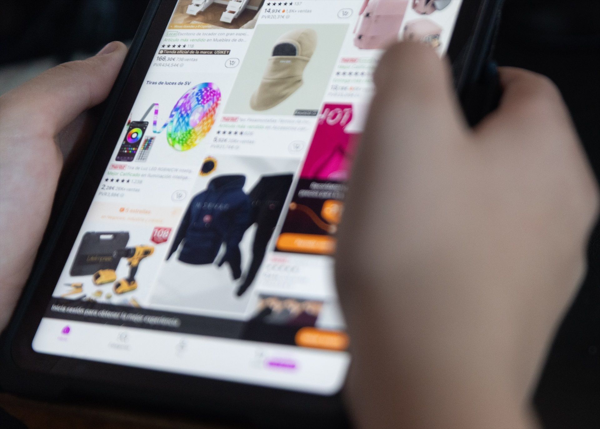 Entra en vigor la 'tasa Shein': qué es y cómo afectará el impuesto de 3 euros a tus pedidos online Entra en vigor la 'tasa Shein': qué es y cómo afectará el impuesto de 3 euros a tus pedidos online