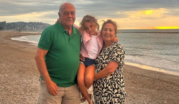Los abuelos del siglo XXI no solo cuidan nietos: “Son pilares emocionales, educativos y económicos” (Cedida) Los abuelos del siglo XXI no solo cuidan nietos: “Son pilares emocionales, educativos y económicos” (Cedida)