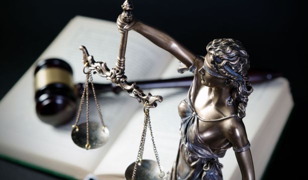 Separar lo justo de lo injusto Separar lo justo de lo injusto