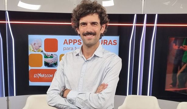  González Cabello reivindica el "olfato vital" de los sénior para detectar los peligros de la red