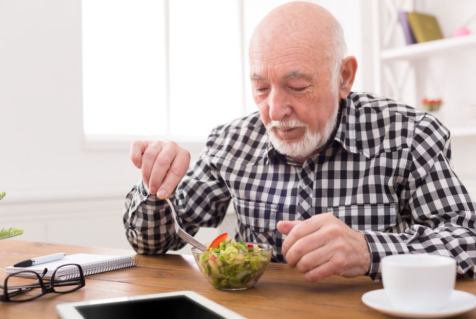 Comer solo durante 8 o 9 horas al día podría ayudar a reducir el riesgo de demencia Comer solo durante 8 o 9 horas al día podría ayudar a reducir el riesgo de demencia