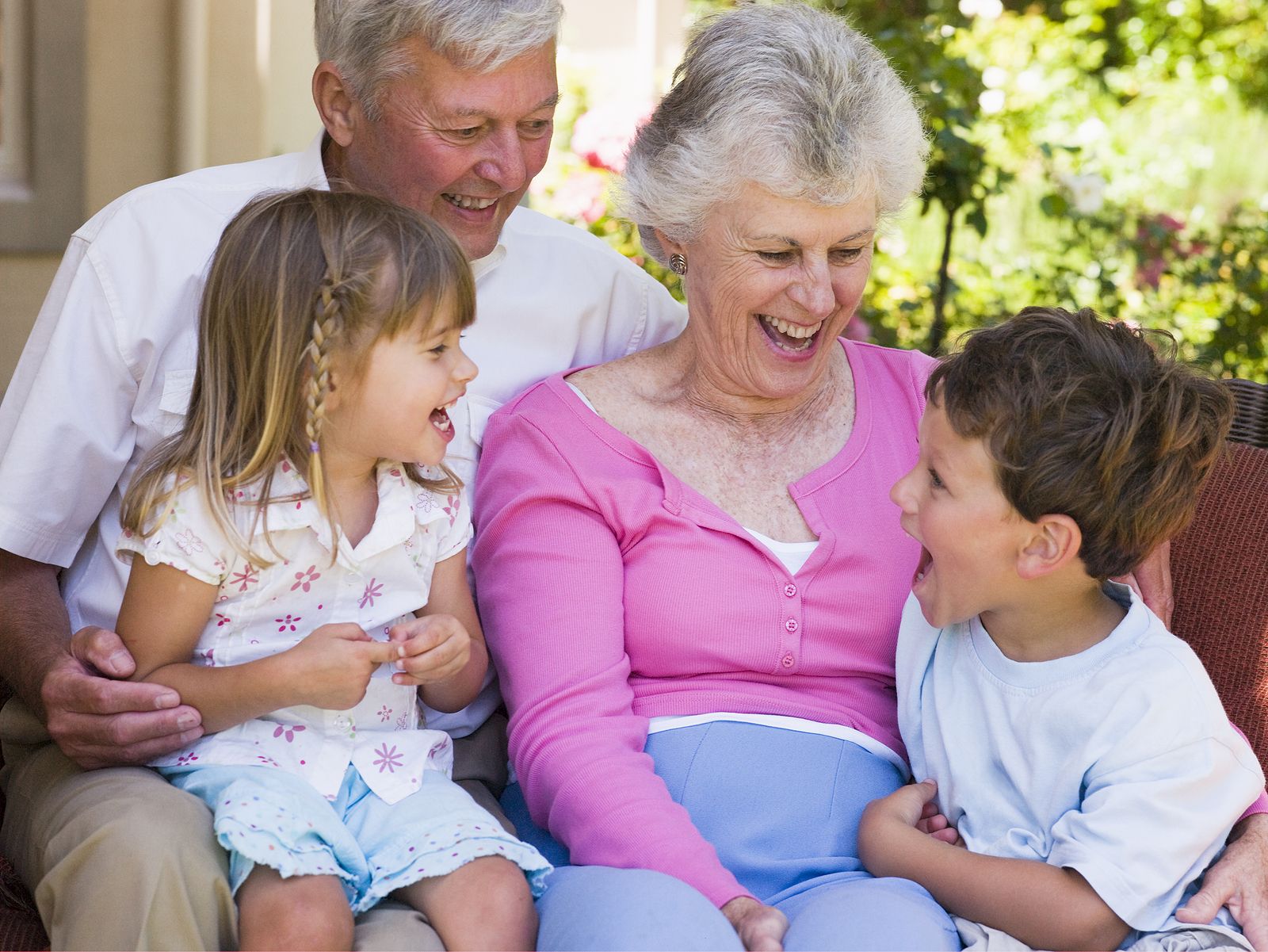 El Supremo avisa impedir que los abuelos vean a sus nietos puede ser considerado delito El Supremo avisa impedir que los abuelos vean a sus nietos puede ser considerado delito