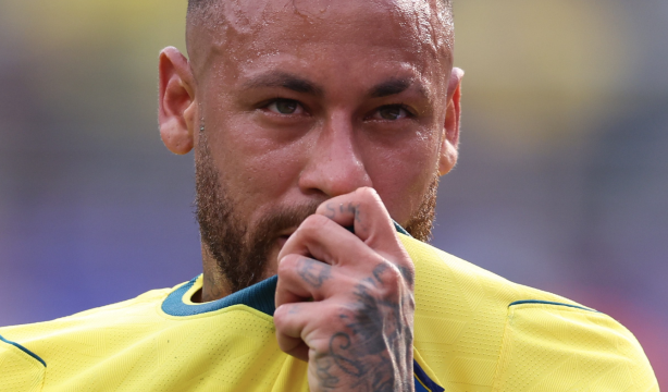 Neymar, entre lágrimas, anuncia que se jubila de la selección brasileña a los 34 años
