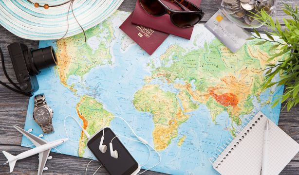 El aviso del SEPE a quienes cobren el paro y viajen al extranjero este verano