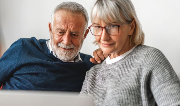 Reinventarse después de los 45: formación para volver al mercado laboral