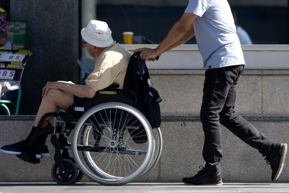 Sigue el caos de la Dependencia: más de 10 meses en la lista de espera, que suma 255.302 personas Sigue el caos de la Dependencia: más de 10 meses en la lista de espera, que suma 255.302 personas