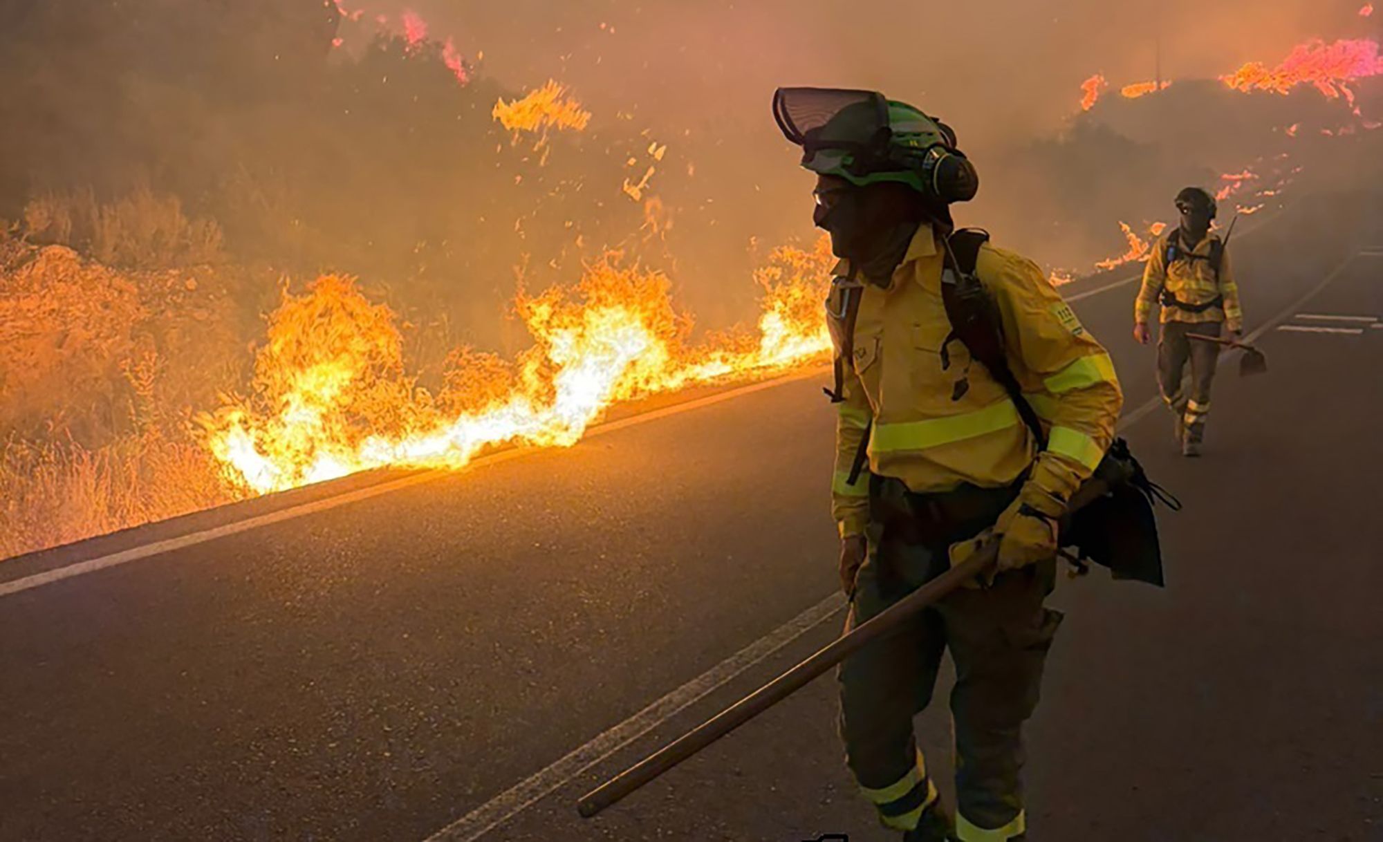Ascienden a 13 los fallecidos por el "terrorífico" incendio de Los Gallardos (Almería) Ascienden a 13 los fallecidos por el "terrorífico" incendio de Los Gallardos (Almería)