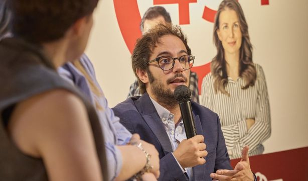 El motor ideal de una empresa es combinar el talento sénior con el joven