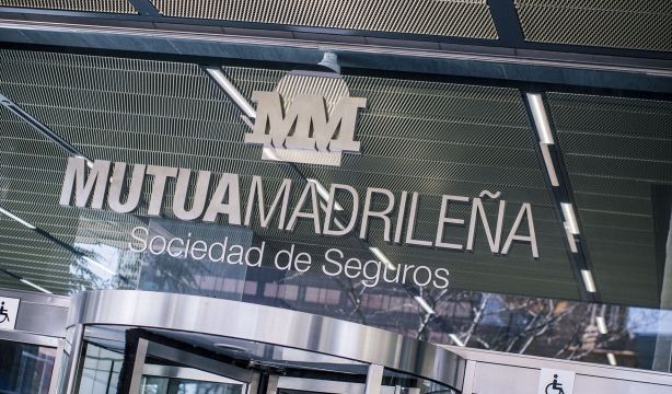 Mutua Madrileña sube 173 euros de seguro a un cliente y consigue que se lo devuelvan por no avisarle