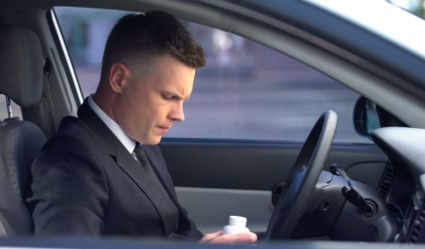 Uno de cada 3 conductores coge el coche tras tomar medicamentos que pueden afectar a la conducción  / Fuente: BigStock