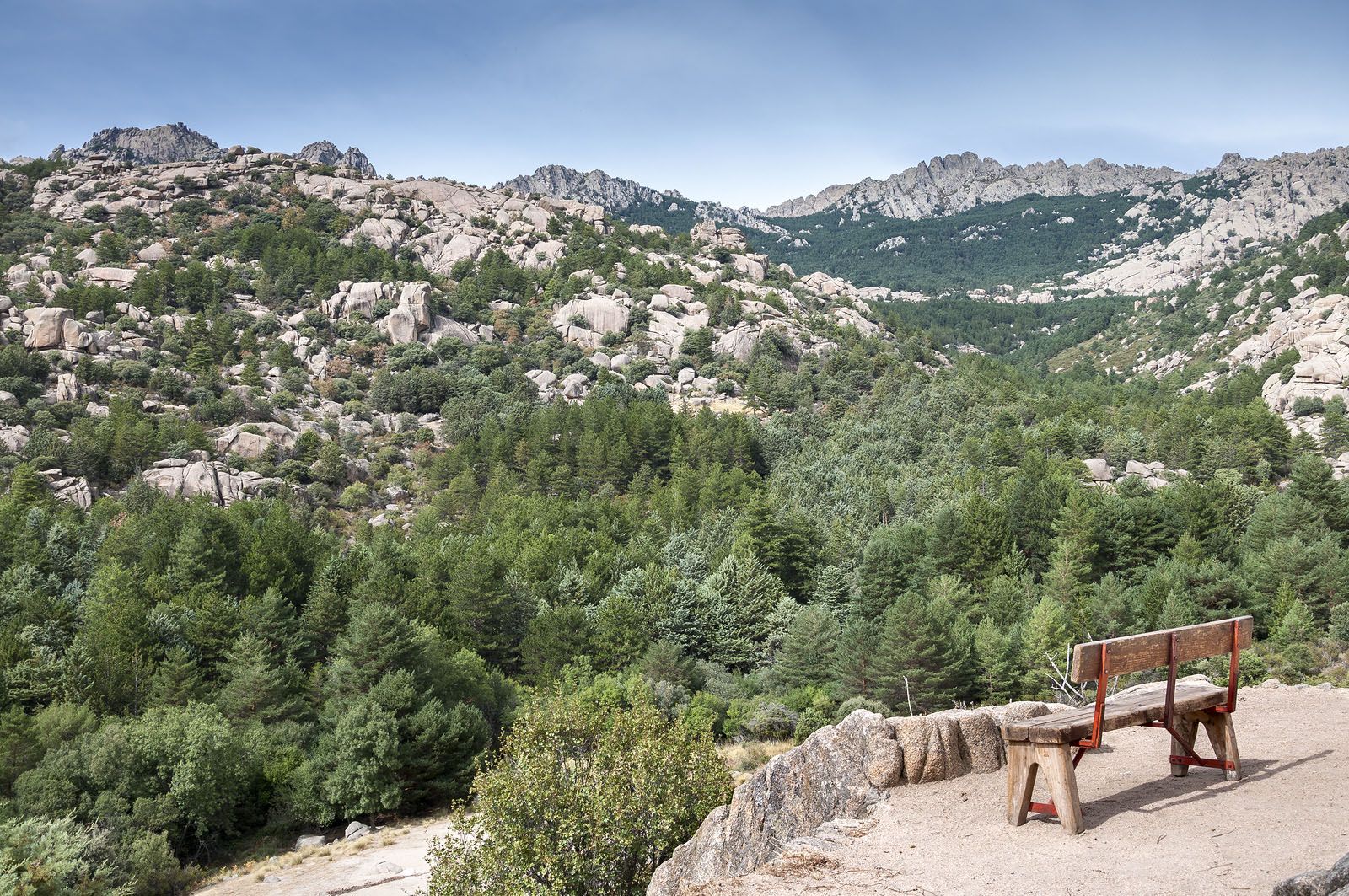 Las rutas más sencillas para descubrir La Pedriza