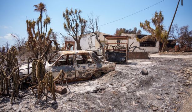 La OCU recuerda que el Consorcio no cubre daños por incendios forestales (Francisco J. Olmo / Europa Press)