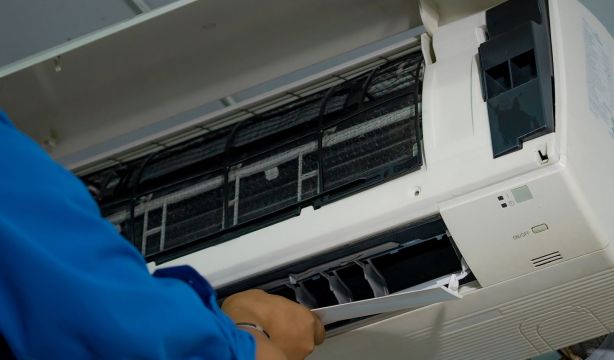 El aire acondicionado no provoca resfriados, pero su mal uso facilita la propagación de virus (Fuente: BigStock) El aire acondicionado no provoca resfriados, pero su mal uso facilita la propagación de virus (Fuente: BigStock)