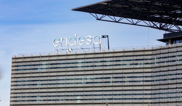 La CNMC multa al Grupo Endesa con 320.000 euros por generar confusión entre sus marcas La CNMC multa al Grupo Endesa con 320.000 euros por generar confusión entre sus marcas