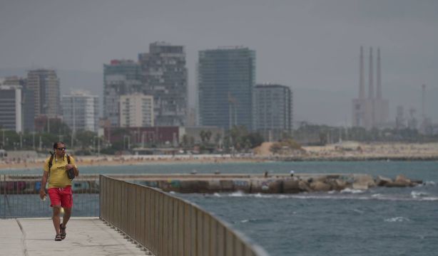 La brisa del Mediterráneo pierde fuerza y ya no alivia el calor como antes (Fuente: Europa Press)
