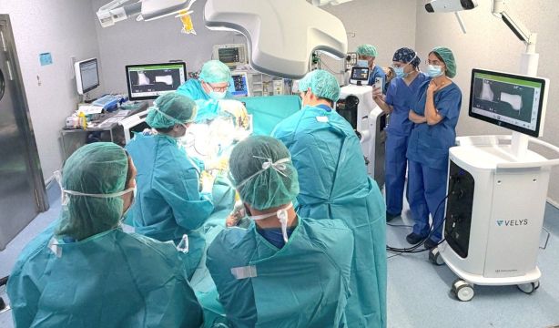 La cirugía robótica revoluciona las prótesis de rodilla La cirugía robótica revoluciona las prótesis de rodilla