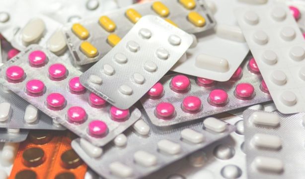 Luz verde a la Ley del Medicamento: nuevo sistema de precios y las enfermeras podrán prescribir