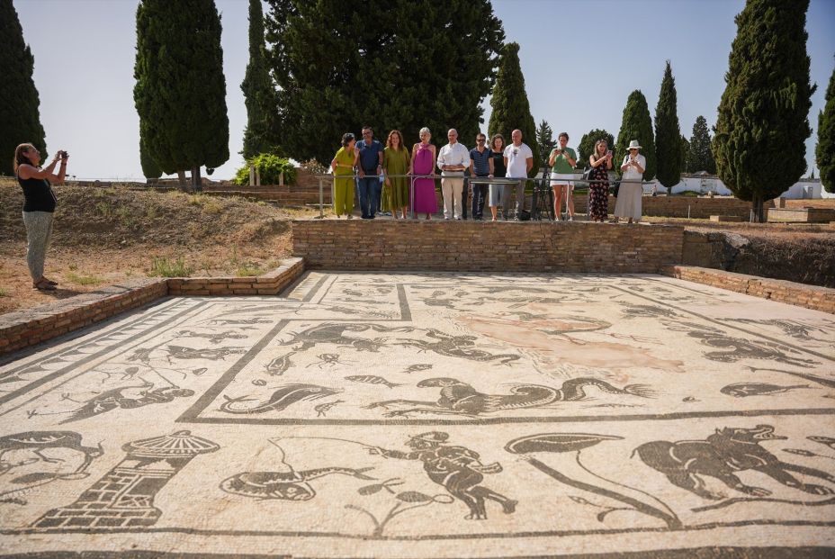 Los mosaicos de la Ínsula de Neptuno de Itálica recuperan su esplendor tras su restauración Los mosaicos de la Ínsula de Neptuno de Itálica recuperan su esplendor tras su restauración