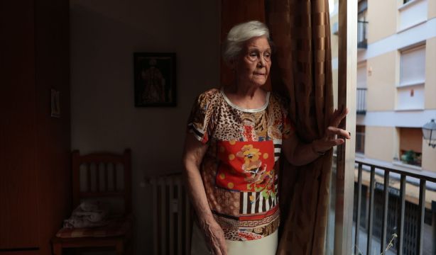Suspenden el desahucio de Paquita, la mujer de 82 años con párkinson