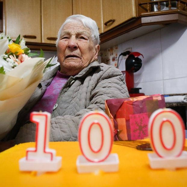 La clave para vivir 100 años: un estudio identifica los pasos esenciales para la longevidad