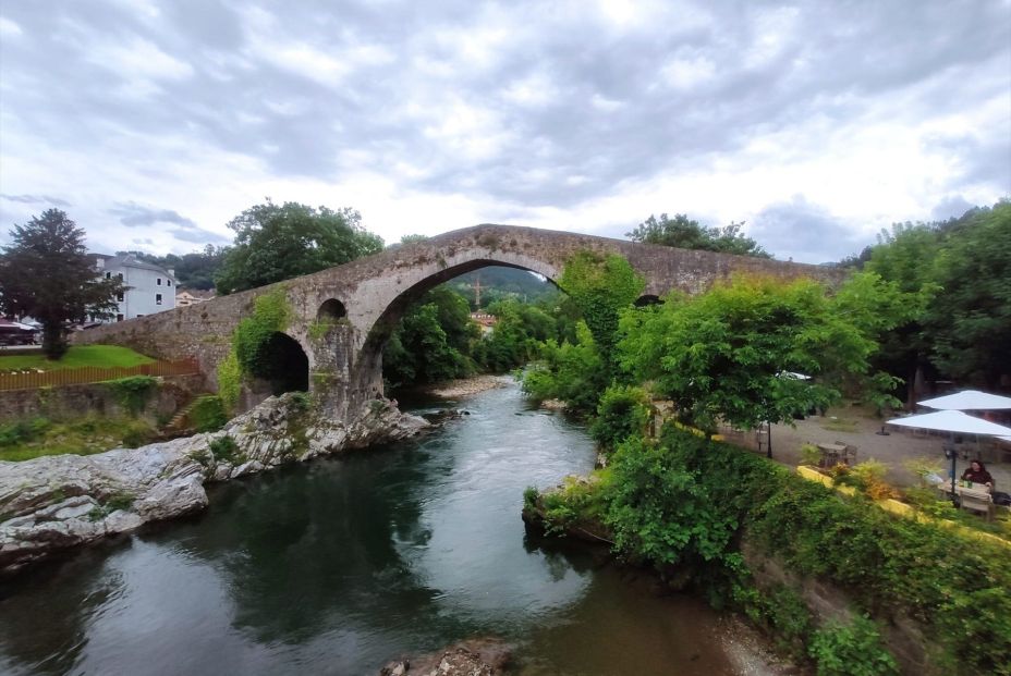EuropaPress 6517320 rio sella paso cangas onis vista puente romano EuropaPress 6517320 rio sella paso cangas onis vista puente romano