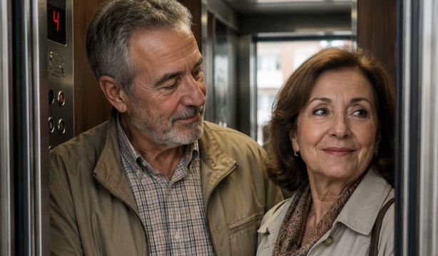 No contaba con enamorarme, pero la segunda gran historia de mi vida vivía en el piso de arriba