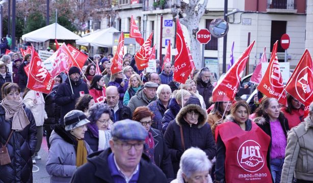El negocio millonario de las residencias privadas: sueldos de miseria y precios desorbitados