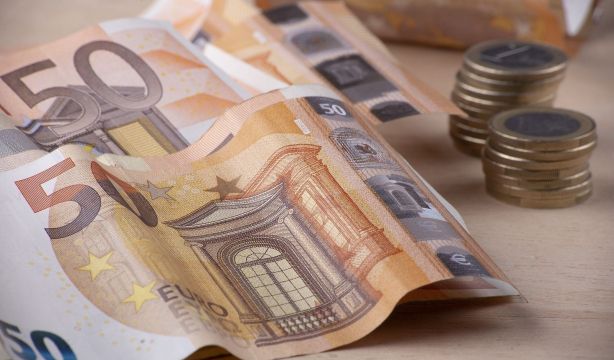 ¿Se han quemado tus billetes durante los incendios? Así puedes recuperar su valor