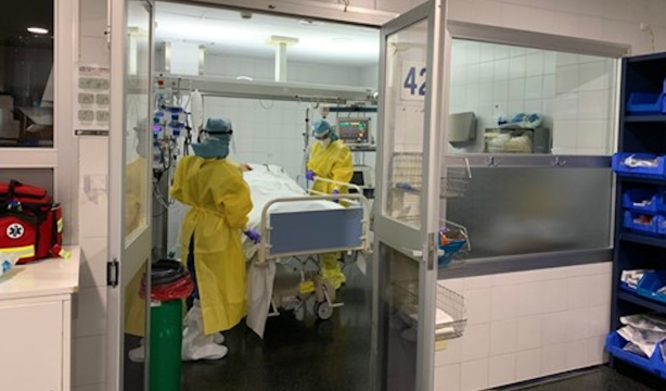 Lo que ocurre en las UCI cuando llega una ola de calor: los pacientes que más preocupan