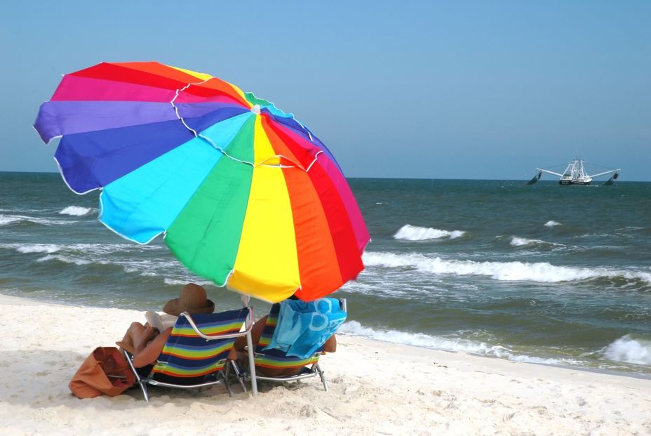 La radiación ultravioleta puede provocar quemaduras en el ojo durante el verano (Fuente: BigStock)