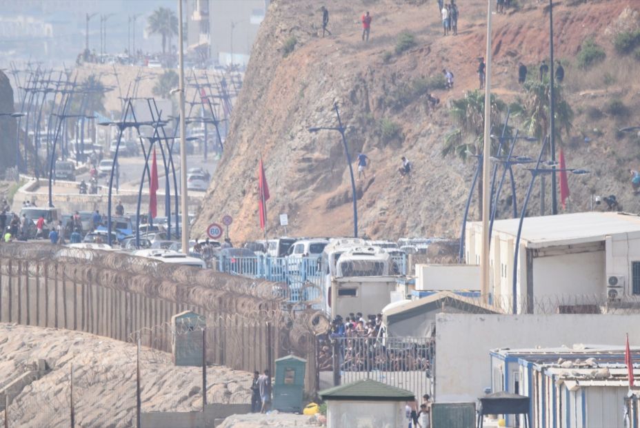 EuropaPress 7695274 varios migrantes intentan cruzar frontera nado 30 julio 2026 ceuta espana EuropaPress 7695274 varios migrantes intentan cruzar frontera nado 30 julio 2026 ceuta espana