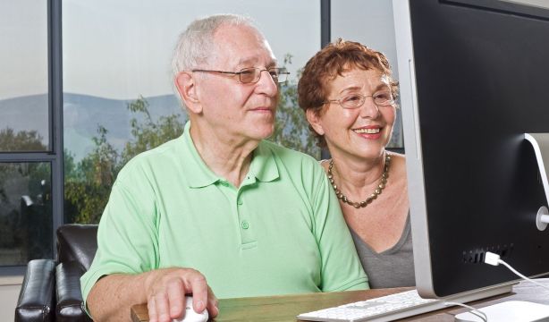 Fundación Ibercaja acerca la educación financiera y las nuevas tecnologías a 3.000 personas mayores
