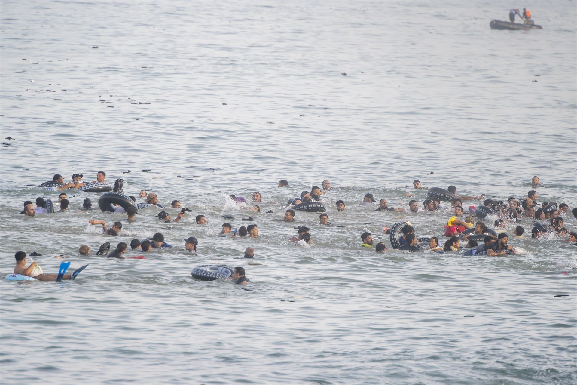 EuropaPress 7696198 varios migrantes agua tratan traspasar frontera ceuta marruecos 31 julio EuropaPress 7696198 varios migrantes agua tratan traspasar frontera ceuta marruecos 31 julio