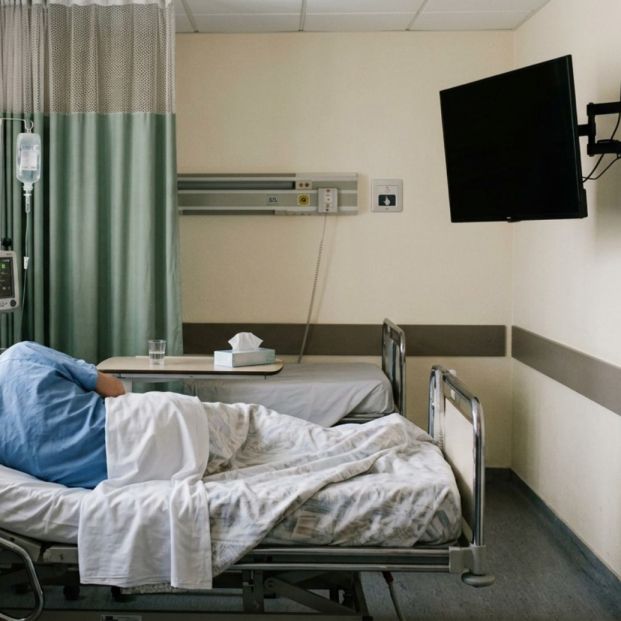 Ya van 50.000 firmas para que la televisión en los hospitales públicos sea gratis (Foto: Gemini)