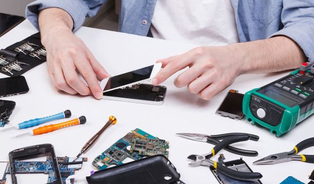 El derecho a reparar dispositivos ya es de obligado cumplimiento en España
