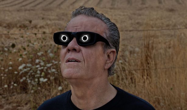 Recomendaciones oficiales para el eclipse: Gafas certificadas, no usar cámaras sin filtro y más